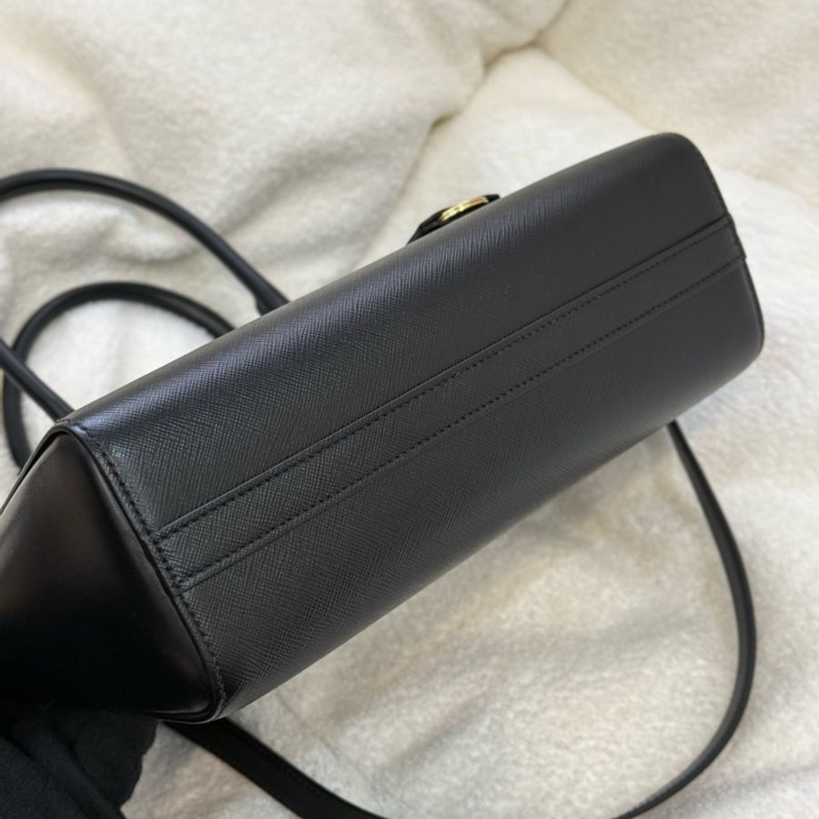 (全新閒置）Prada 殺手包 黑色小號 購入九萬-5
