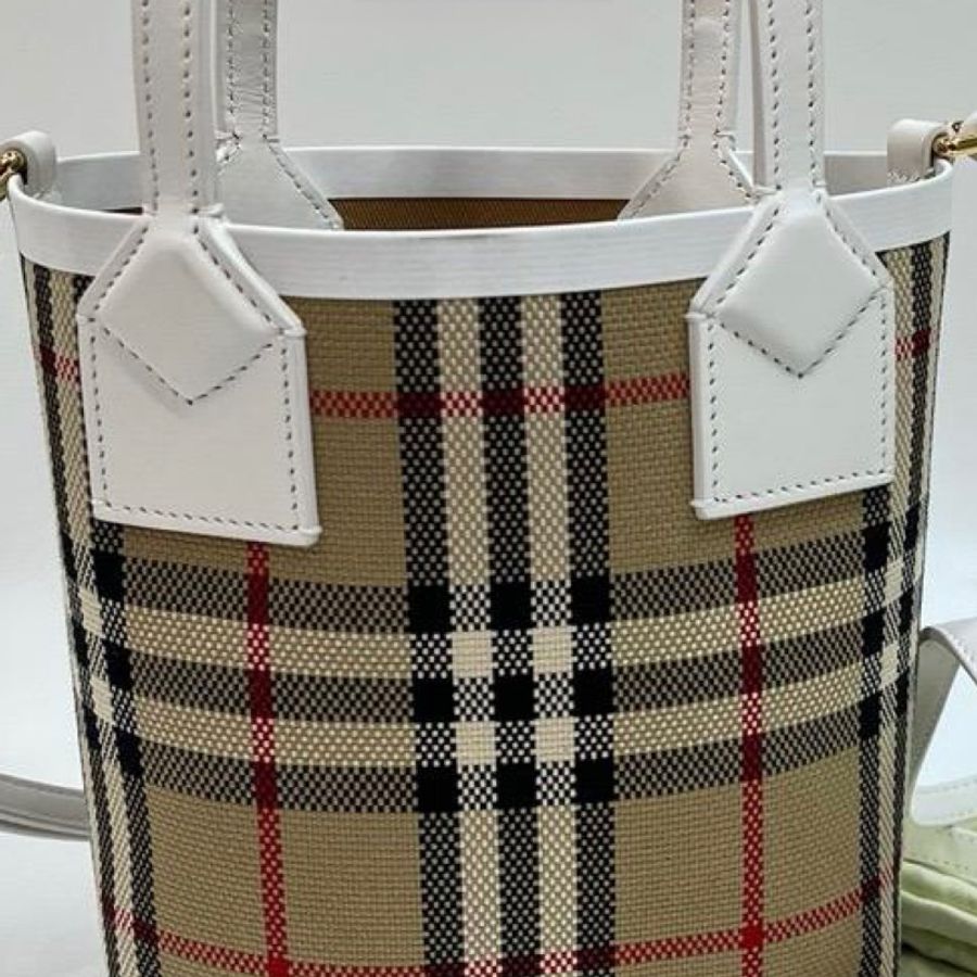 Burberry London 8070461-2
