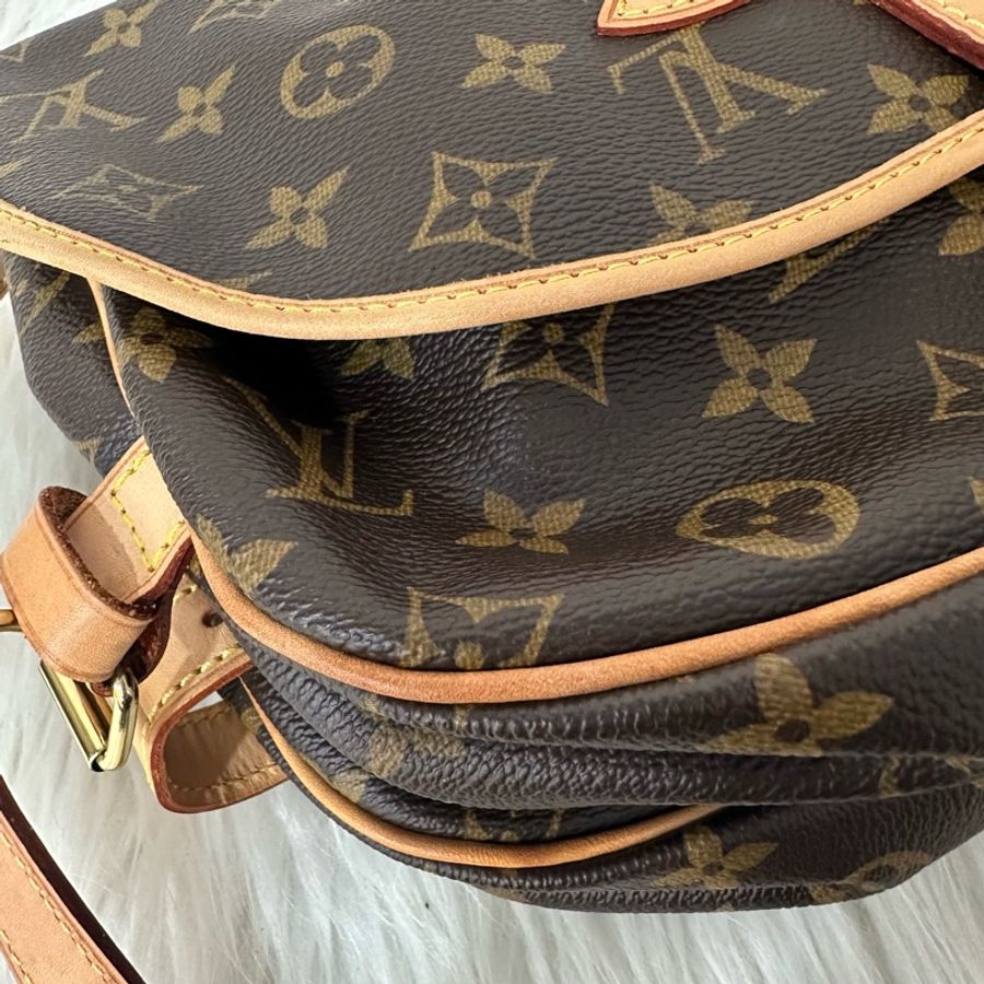 LV M42256 老花金釦雙層馬鞍包 斜背包-4