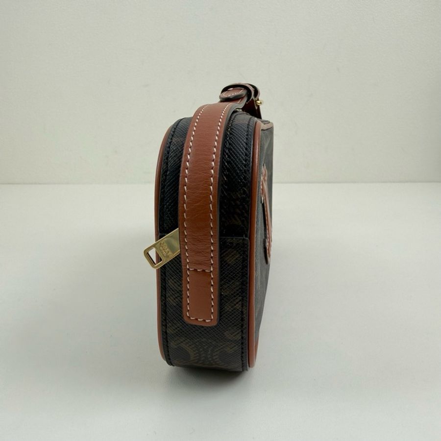 賽琳/Celine 深棕色標誌印花迷你單肩包 金扣  尺寸:19*10*3cm-4