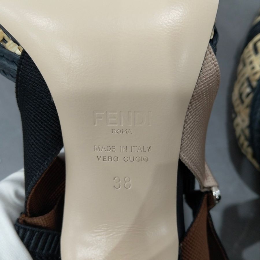 閒置新 未使用 FENDI芬迪  高跟鞋   37碼附件：盒-5