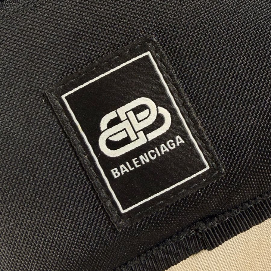 ✨近新閒置 Balenciaga 巴黎世家 雙層拉鏈腰包 胸包-2