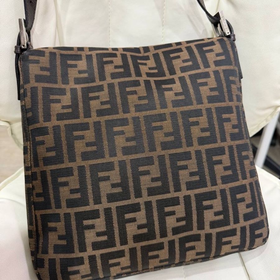 Fendi 老花-3