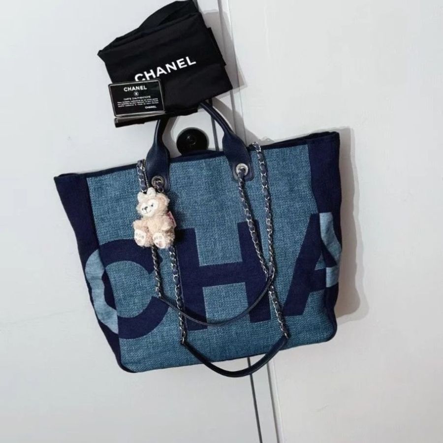 Chanel 超大字母 塗鴉 沙灘包38*30cm  95新 配件保卡 塵袋-2