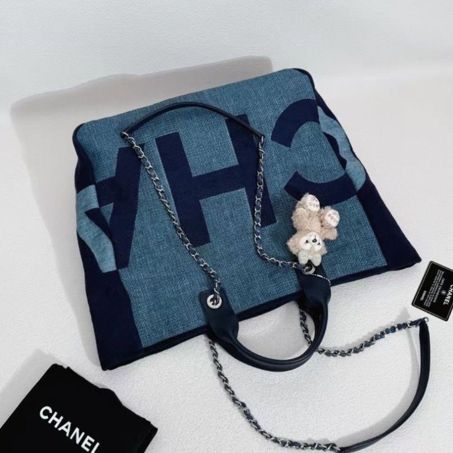 Chanel 超大字母 塗鴉 沙灘包38*30cm  95新 配件保卡 塵袋-4