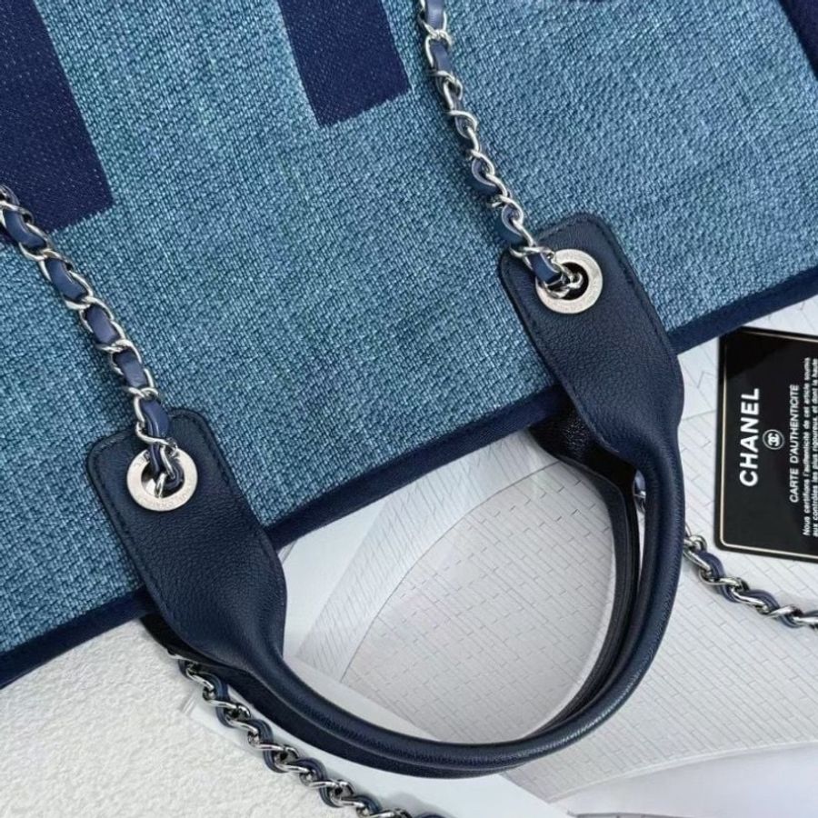 Chanel 超大字母 塗鴉 沙灘包38*30cm  95新 配件保卡 塵袋-7