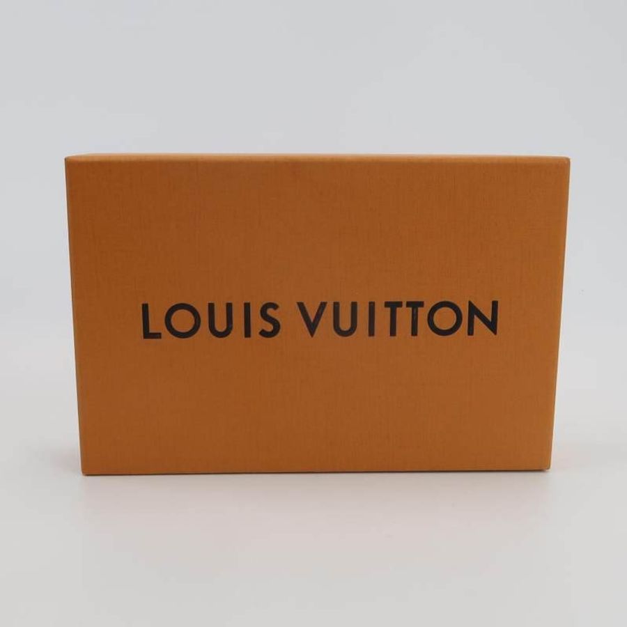Louis Vuitton(LV)Capucines迷你牛皮純色金屬搭扣錢包-7