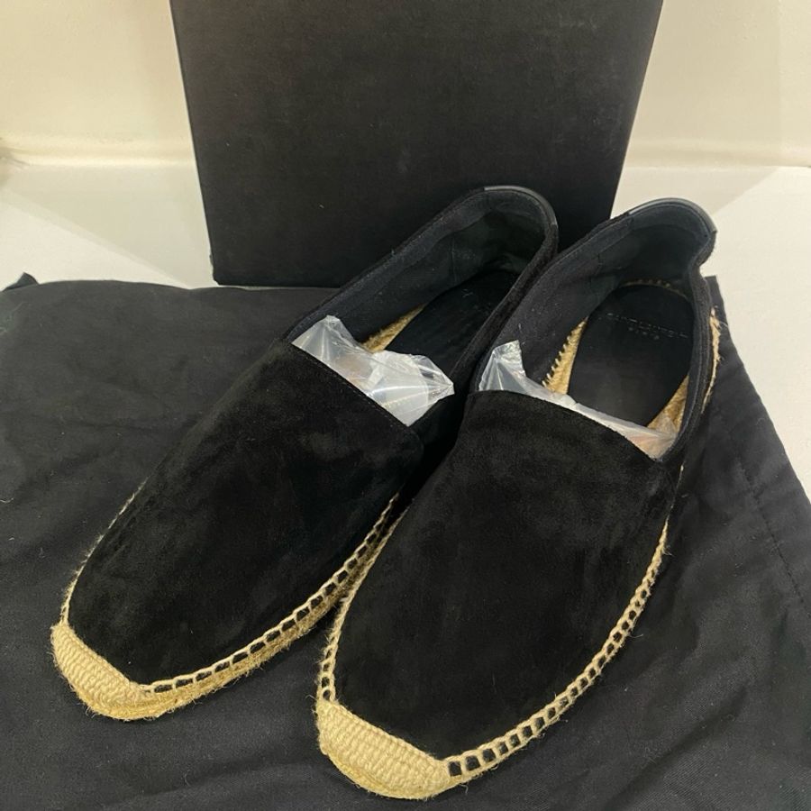 YSL聖羅蘭黑色絨面平底鞋,成色99新,尺碼43碼,有塵袋-1