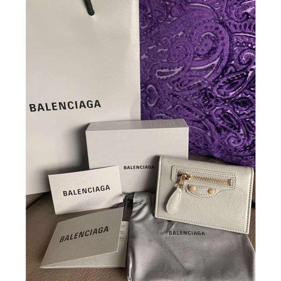 巴黎世家灰色卡夾 短夾 機車包 皮革 閒置 Balenciaga grey leather city card holder-1