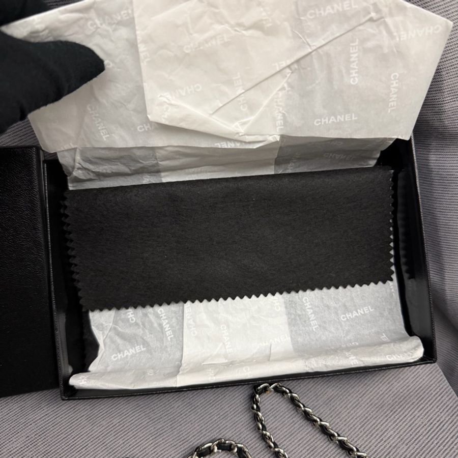 Chanel 黑銀長銀包/WOC-4