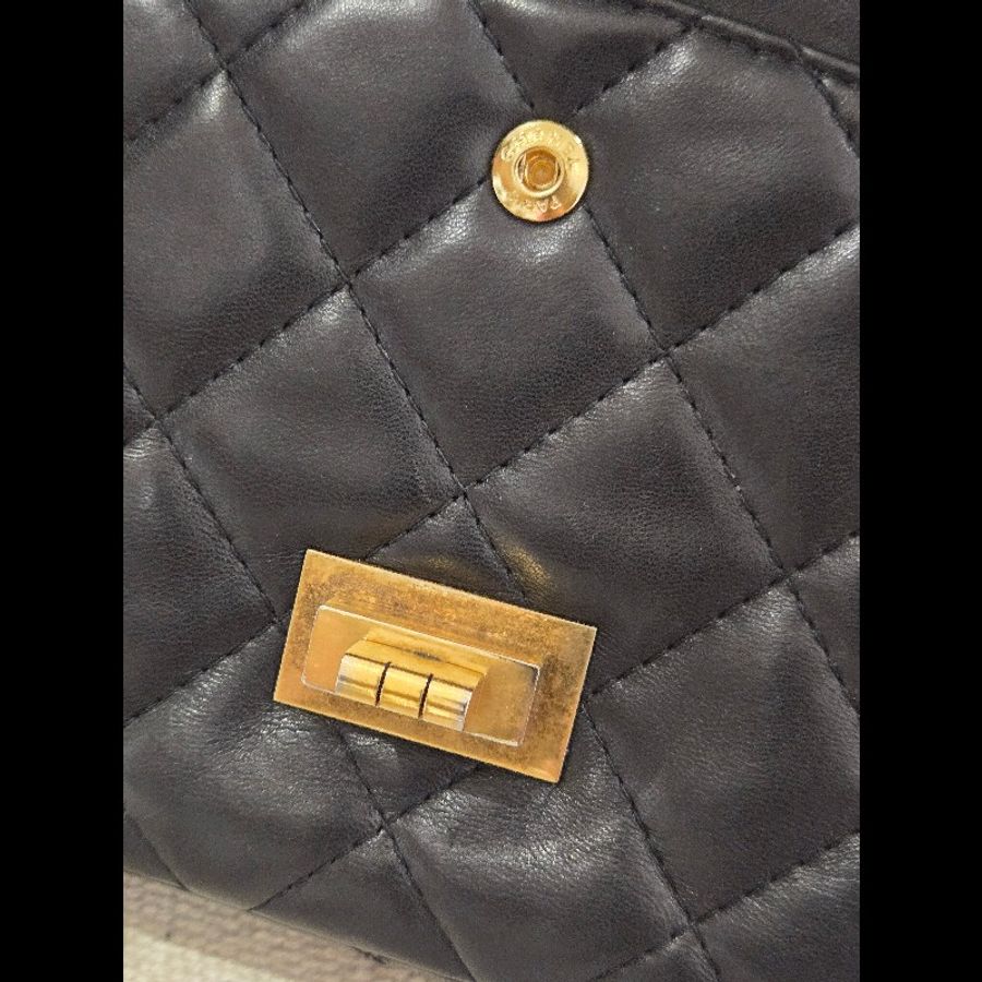 香奈兒 Chanel 2.55 Reissue 黃金尺寸 黑色金方扣羊皮鍊條包 肩背包 斜背包-55