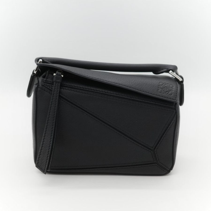 Loewe 羅威 Puzzle 黑色經典 小牛皮 迷你型 幾何 肩背包 斜挎包 拼圖包-1