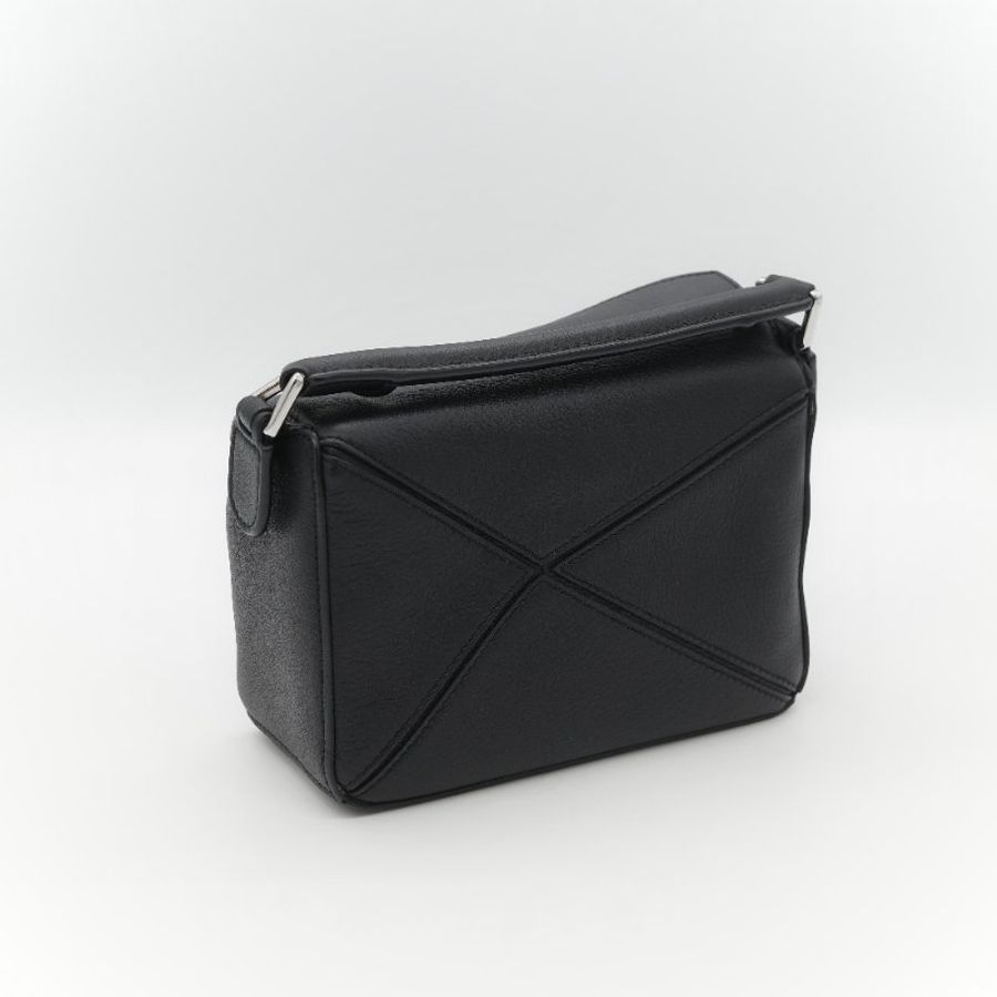 Loewe 羅威 Puzzle 黑色經典 小牛皮 迷你型 幾何 肩背包 斜挎包 拼圖包-4