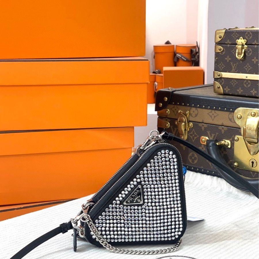 Prada-4