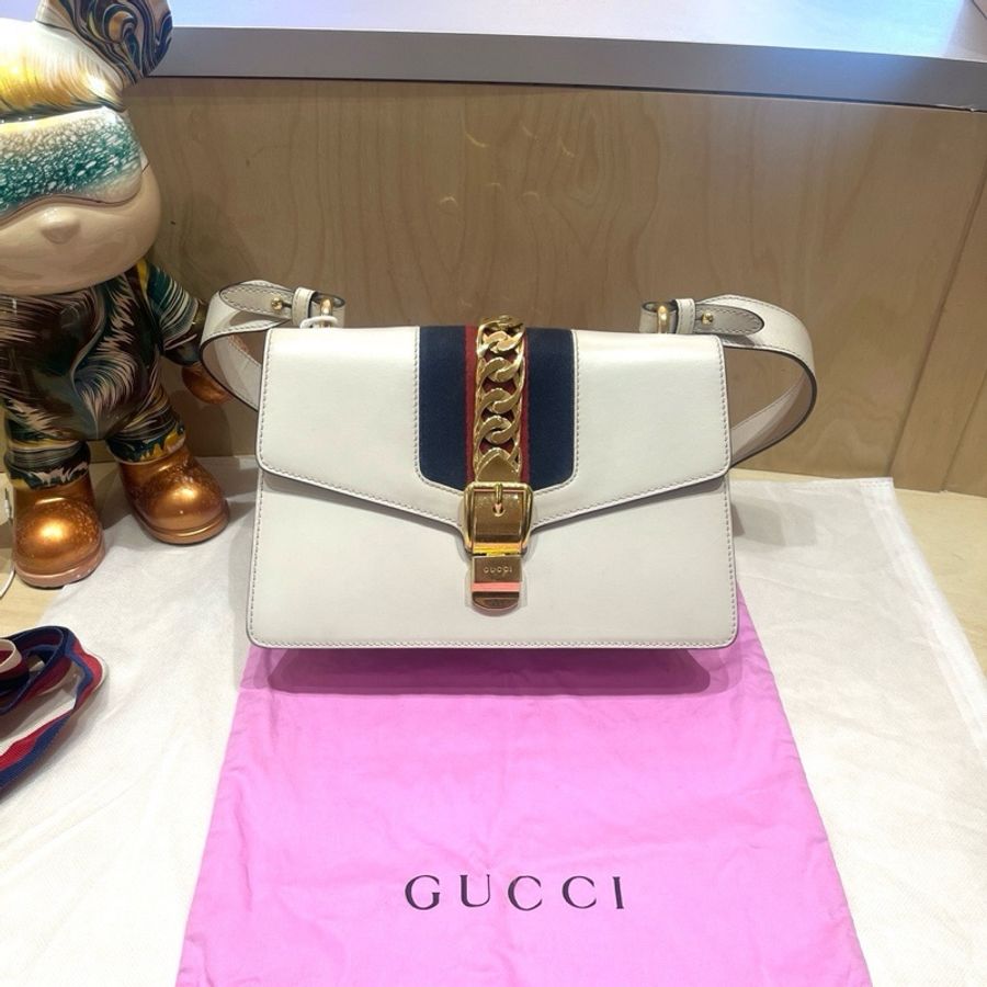 Gucci古馳sylvie 塞爾維亞白色中號斜挎包 兩條肩帶 尺寸：25.5×16 附件：塵袋-0