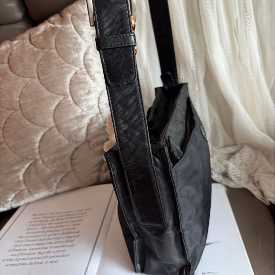 普拉達 黑色 包包prada re-nylon 再生尼龍系列 手袋 肩背包 腋下包 手提包 斜挎包 斜背包 側背包-15