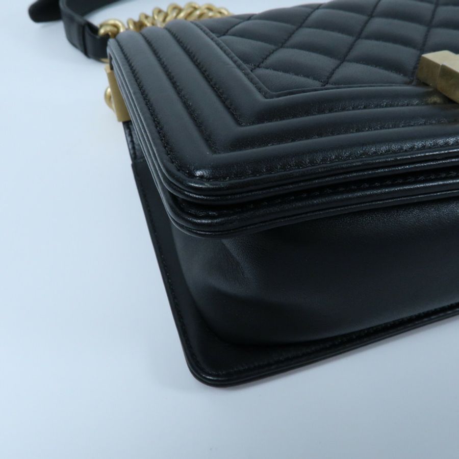 CHANEL 牛皮皮革Boy 20金扣鏈帶肩背袋-5
