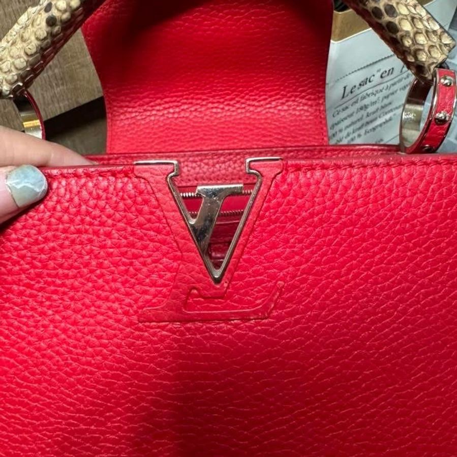 lv capucines 中號-24