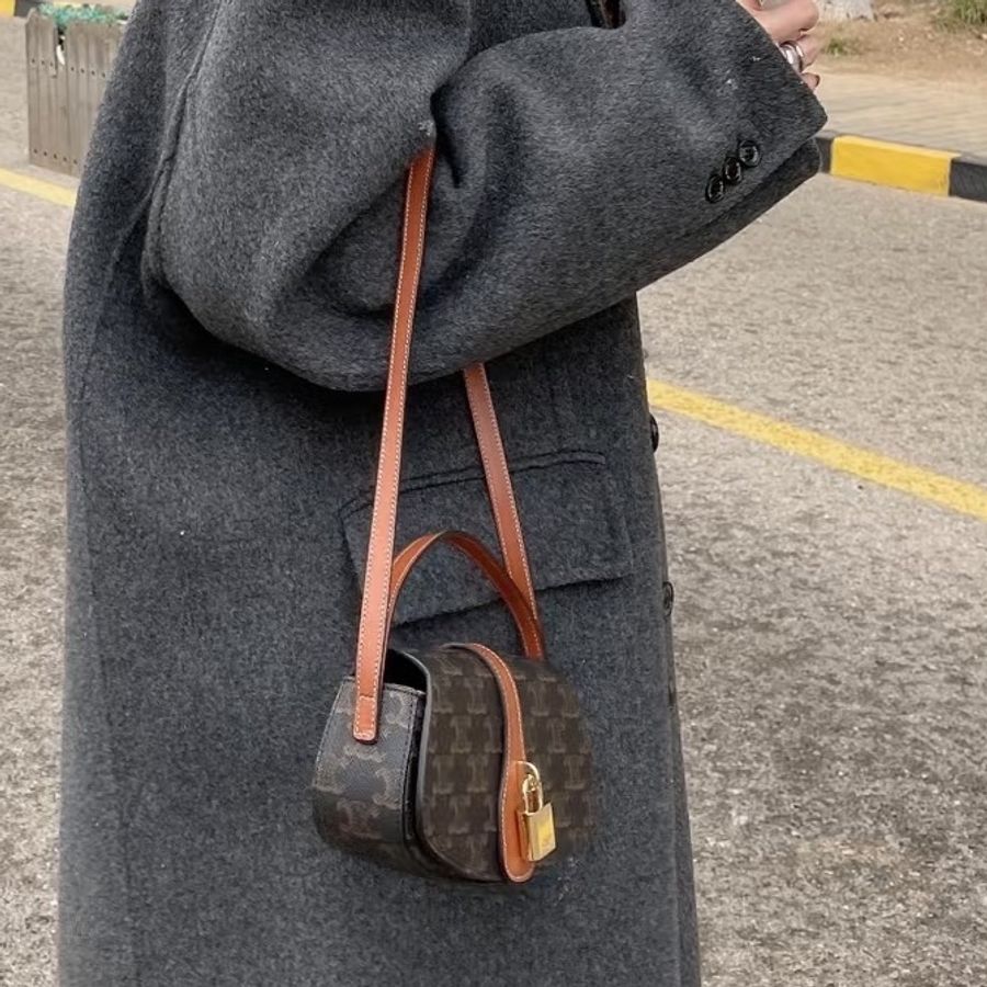 #CELINE 鎖頭肩背包 Lisa同款 ❤️-3