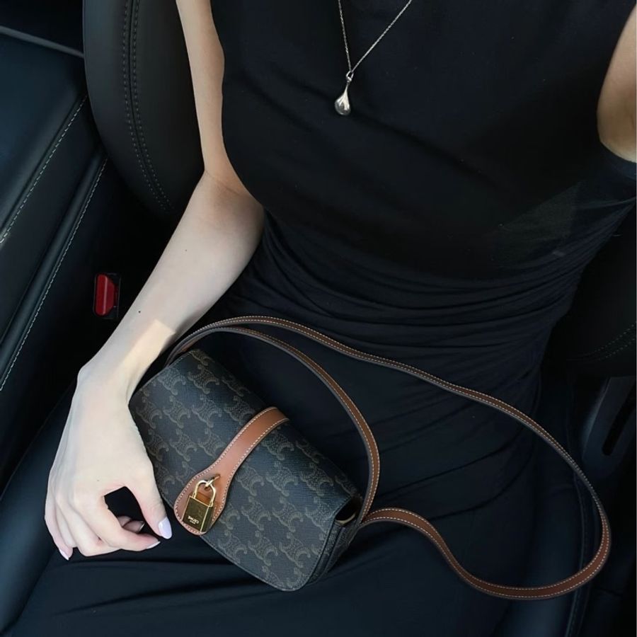 #CELINE 鎖頭肩背包 Lisa同款 ❤️-26