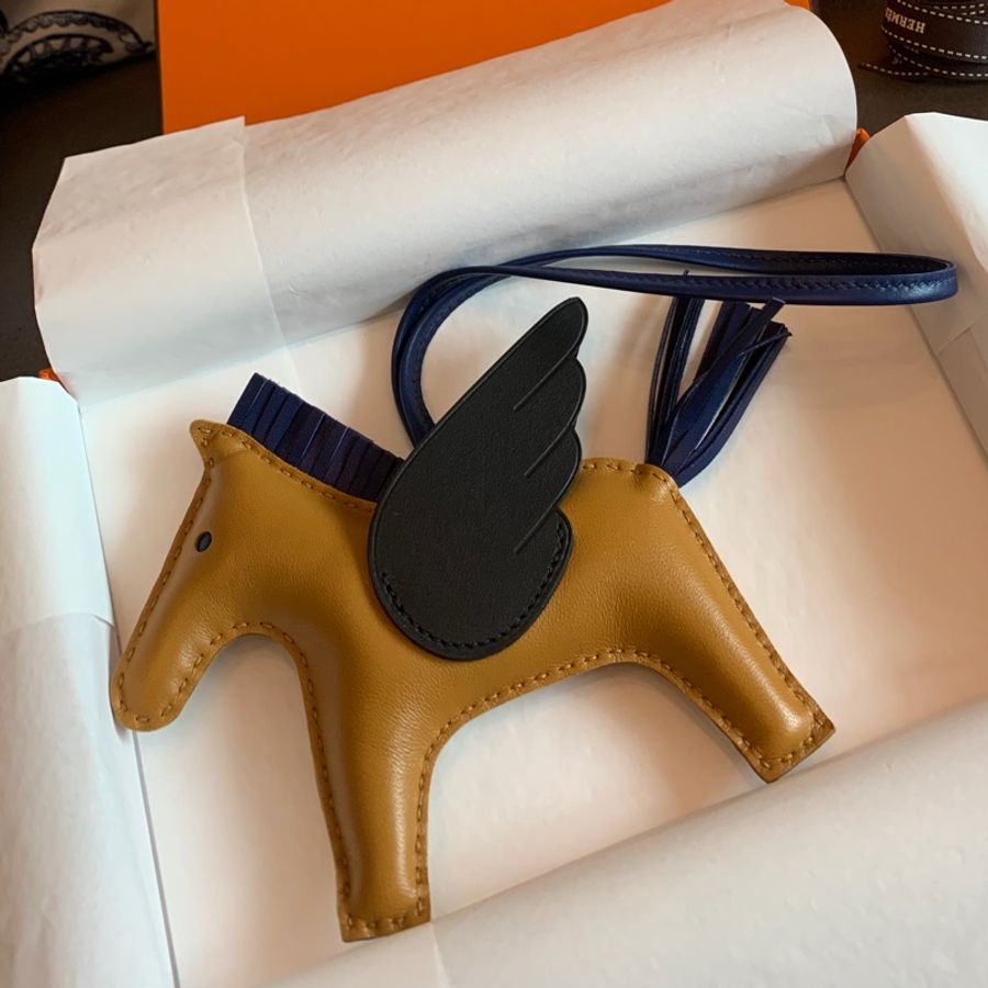 愛馬仕 飛馬吊飾 掛飾 全新連購證影本 黑色 芝麻色 寶石寶 全新 MM Hermès Pegase Rodeo MM 掛飾-8
