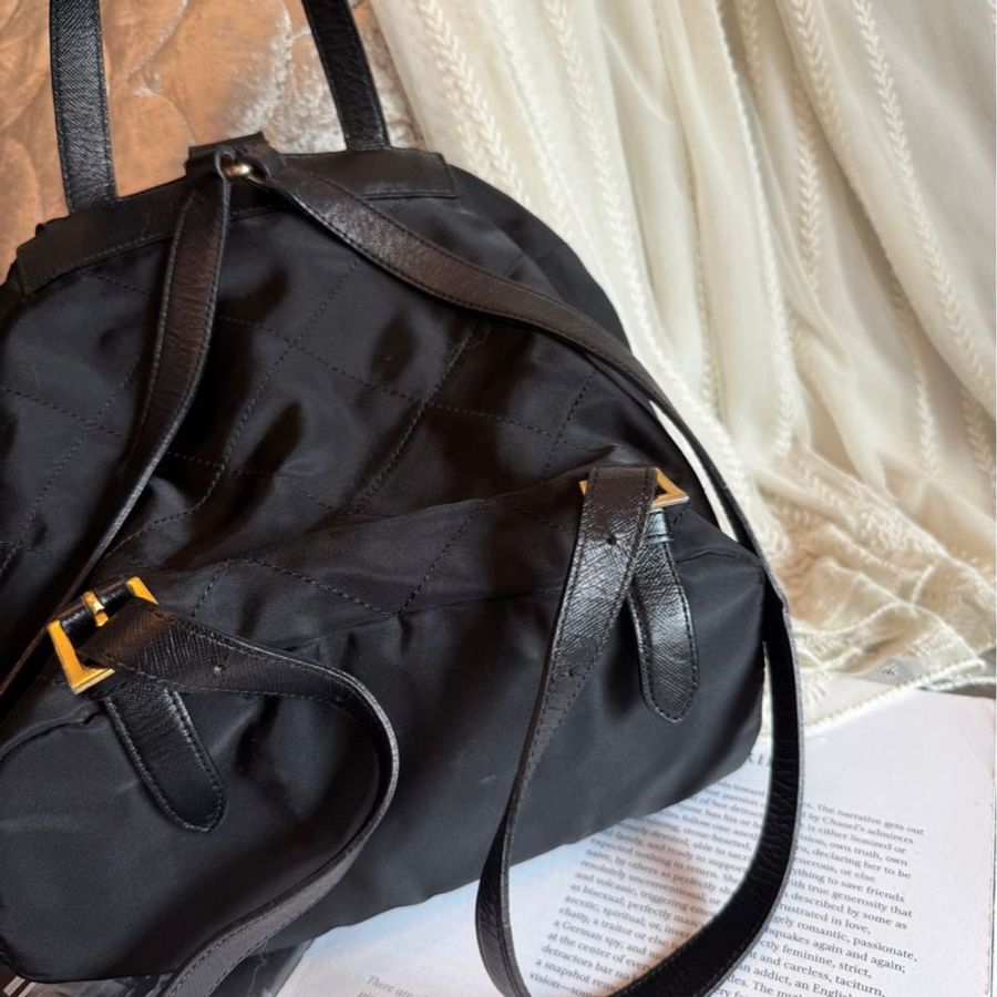 普拉達 黑色尼龍菱格紋背包 後背包 背囊 雙肩包 中古 包包 prada black nylon backpack-8