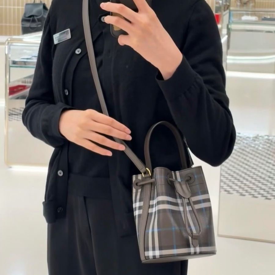 Burberry bucket ( Grey )-5