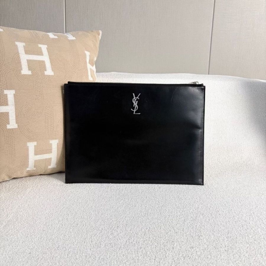 YSL黑色全皮手拿包35*26 9新 配件塵袋-4