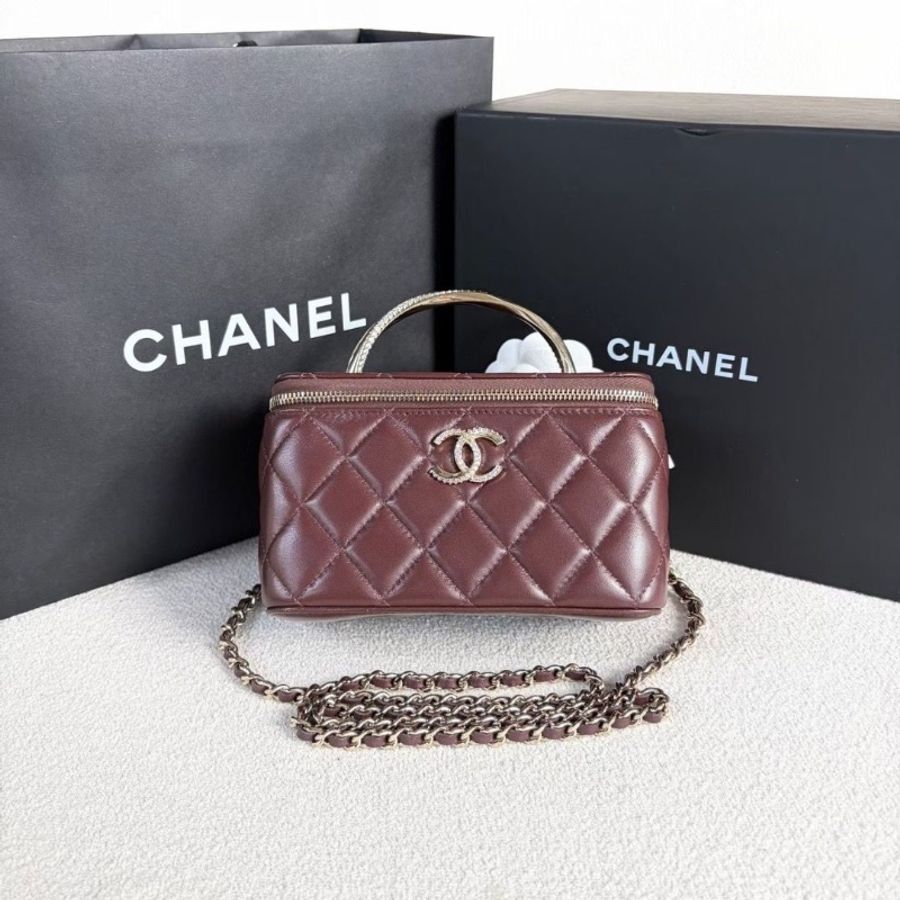 Chanel 水鑽手柄盒子化妝包 新標款 酒紅色 金扣 羊皮16*10*8 95新 配件盒子 說明書 塵袋-3