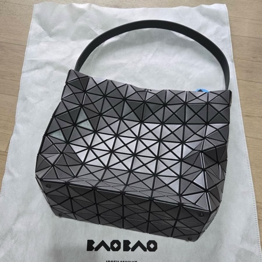 Issey Miyake 三宅一生 BaoBao 大號 valley 灰色 hobo包-0