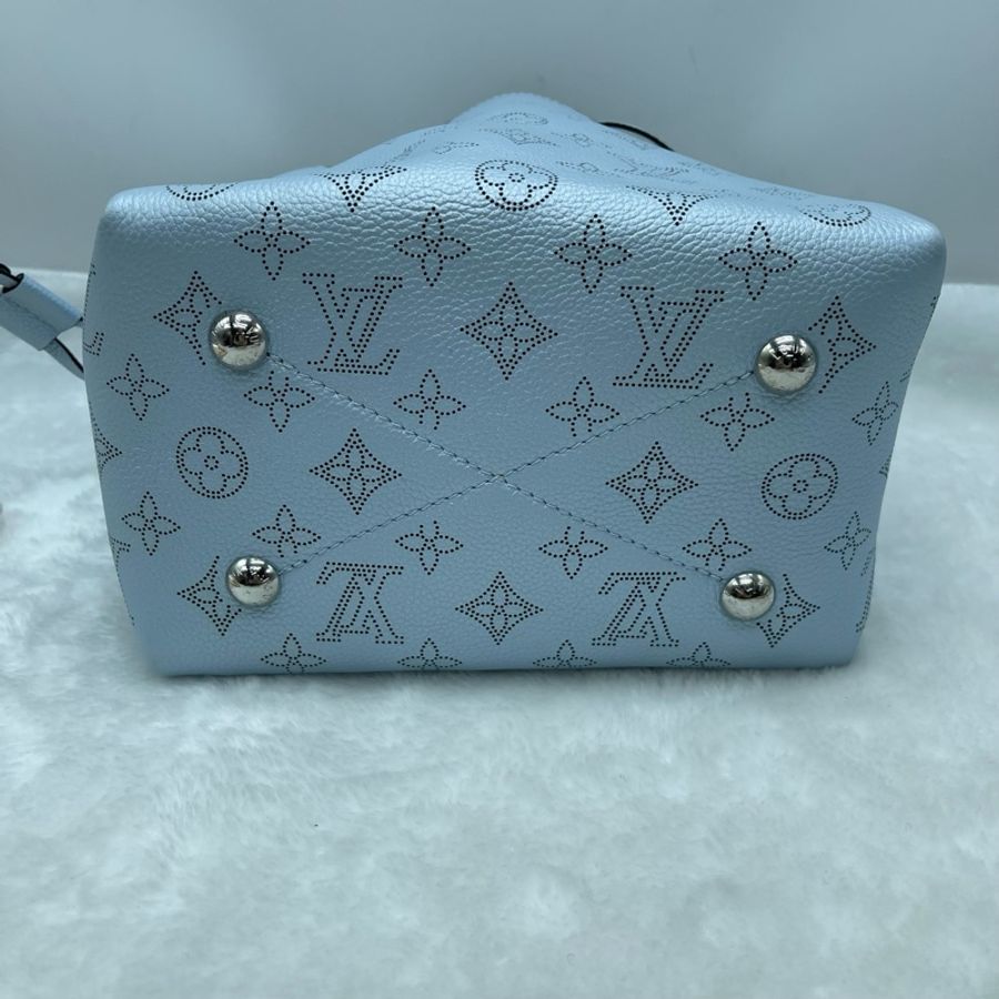 路易威登/Louis Vuitton Bella M21144 月光女神鏤花穿孔抽繩開合水桶包手提包單肩包斜挎包 藍色芯片款-4