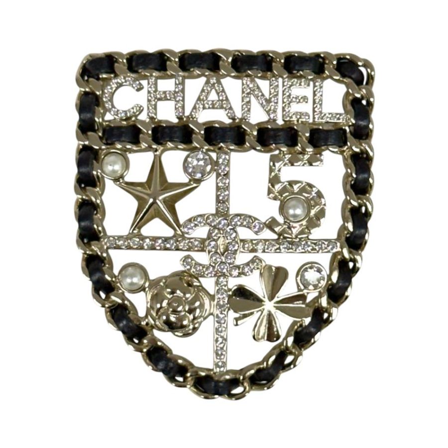 CHANEL CC 水鑽 皮穿鏈 徽章 胸針-2