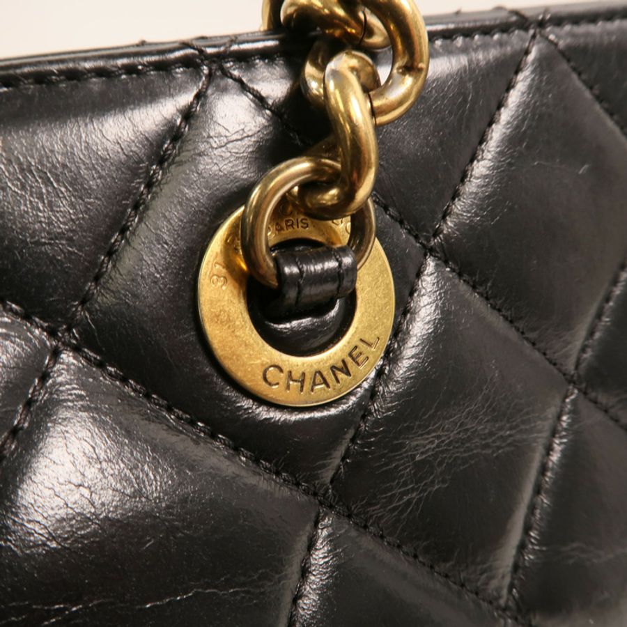 CHANEL 牛皮皮革Perfect Edge Tote金扣鏈帶肩背袋-13
