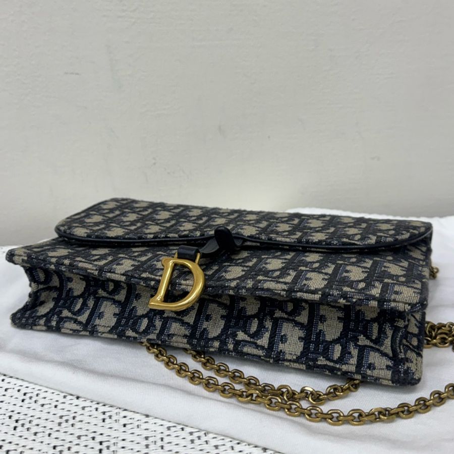Dior 經典緹花金釦Saddle WOC-8