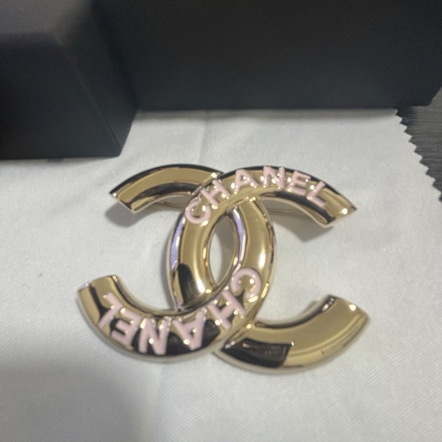 Chanel胸針-5