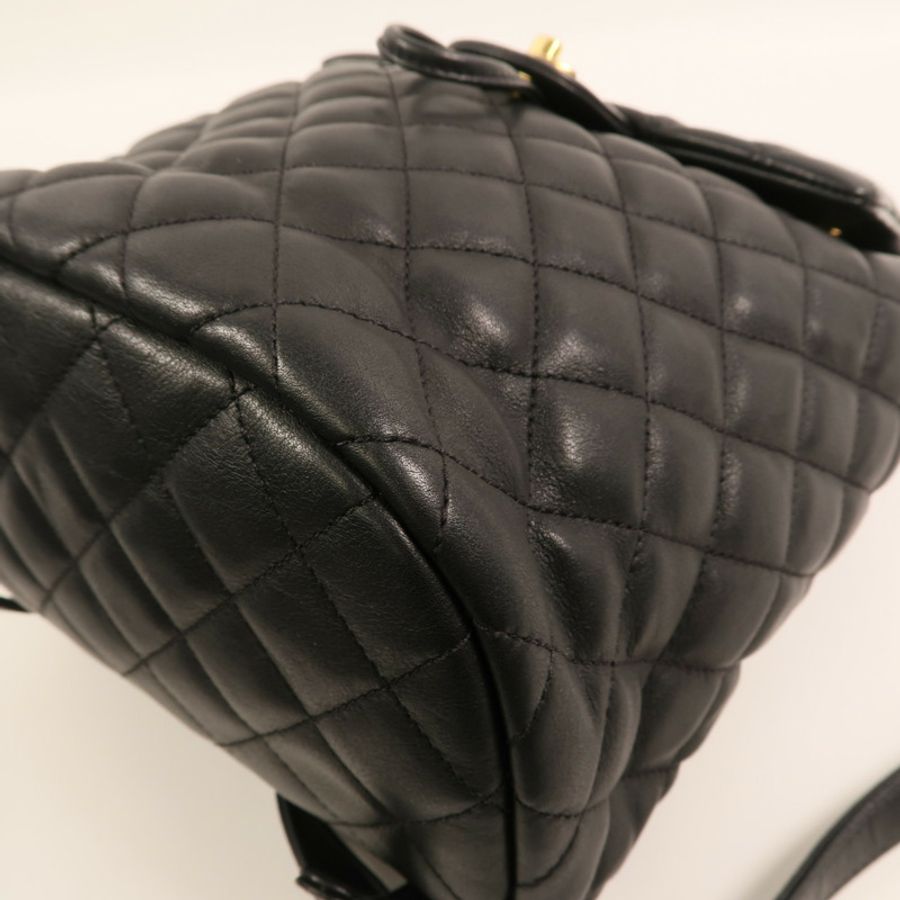 CHANEL 羊皮皮革Backpack Small金扣背包-11