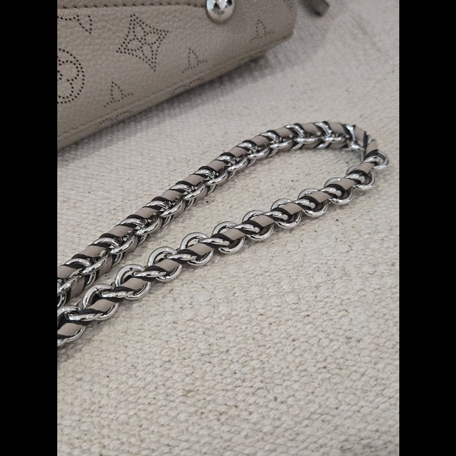 原價17萬 Louis Vuitton LV 路易威登 月光女神 Bella Tote 鏤空雕花兩用托特包-31