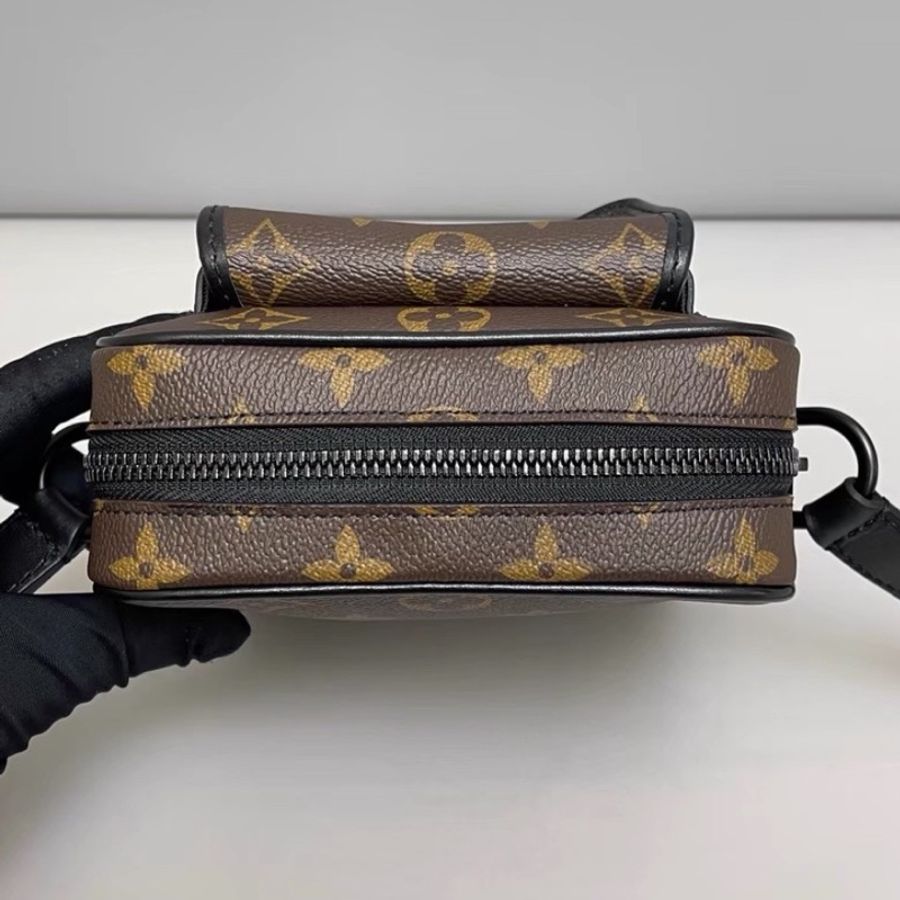 LV路易威登Christopher老花相機包 芯片 尺寸15×18 附件防塵袋-16