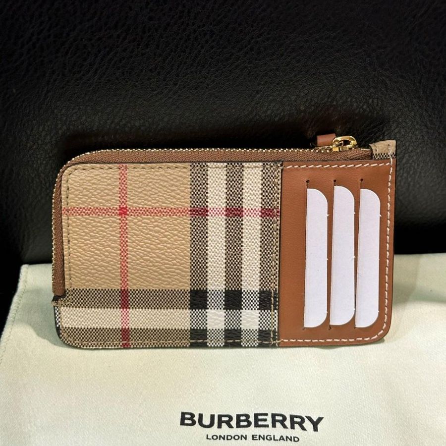 💎Han's house精品服飾💎 Burberry 小牛皮 零錢 卡 包 卡夾13X8CM 義大利製 現貨 原價11800-4