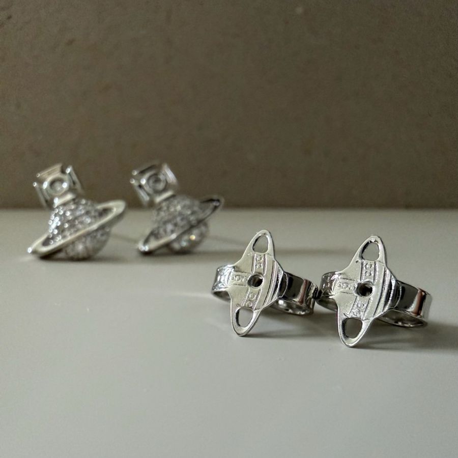Vivienne Westwood 🪐碎鑽立體小土星Tamia Orb Earrings-6