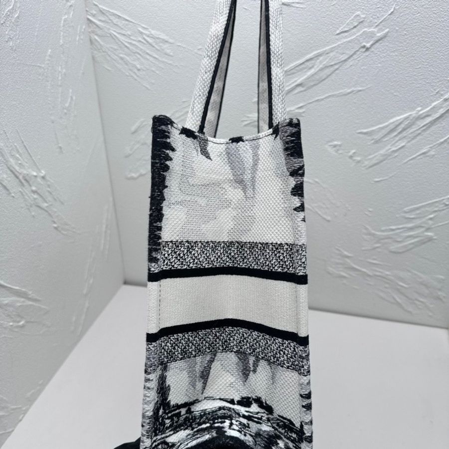 Dior booktote中號 巴黎鐵塔刺繡黑白色托特包手提包36*28*14cm 98新保卡 塵袋-6