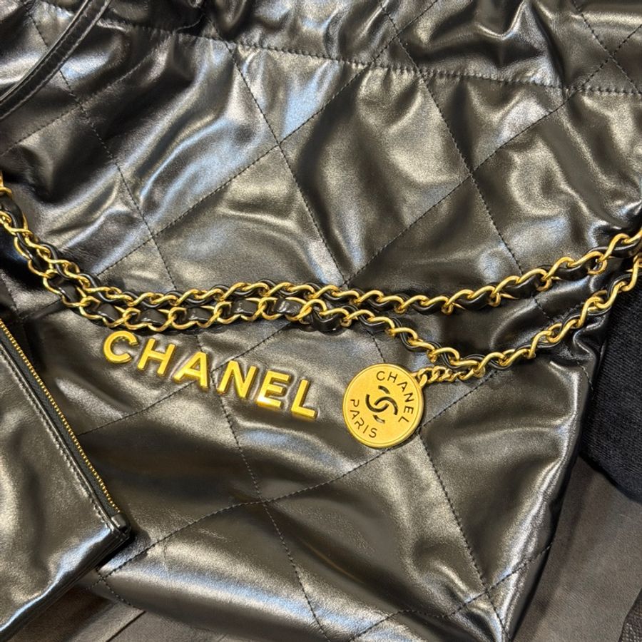 #全新全配🈶購證 #賠售割愛有緣人💕 Chanel 22bag黑金垃圾袋小號 芯片款-10