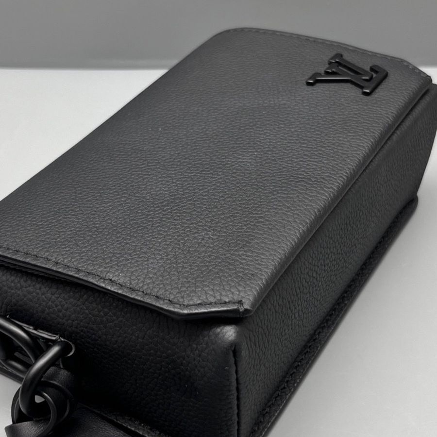 LouisVuitton 路易威登 黑色Fastline郵差包 尺寸17*12 無附件-3