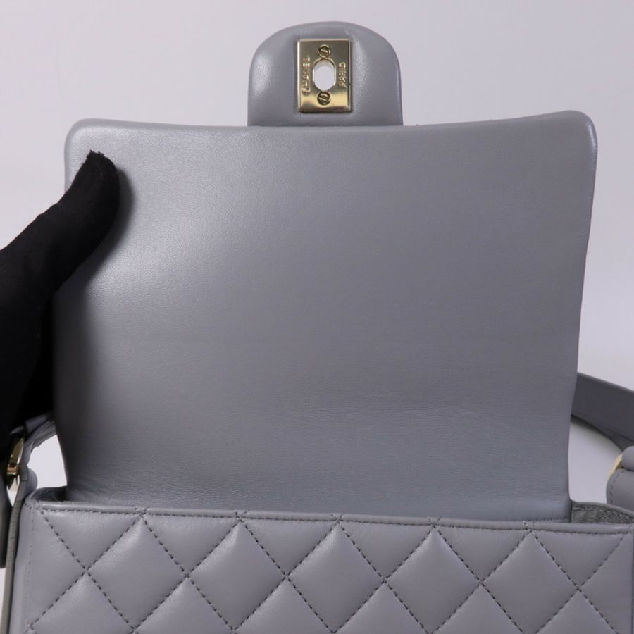 CHANEL 牛皮皮革Bolero De Chanel金扣肩背袋-14