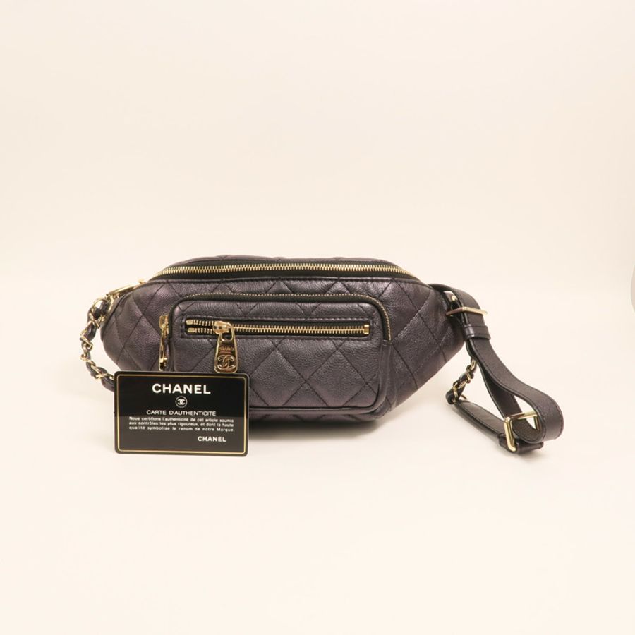 CHANEL 牛皮皮革Waist Bag金扣鏈帶腰包-9