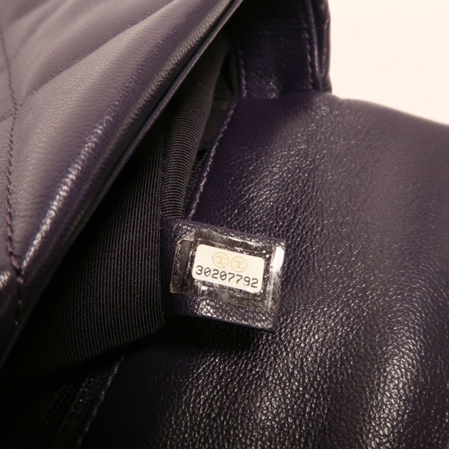 CHANEL 羊皮皮革C19 Small金扣手挽肩背兩用袋-6