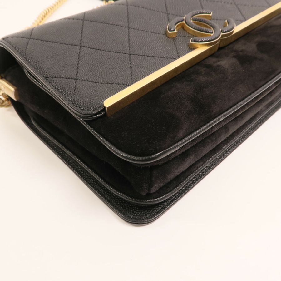 CHANEL 牛皮皮革/麂皮皮革Lady Coco Flap Quilted Bag金扣鏈帶肩背袋-12
