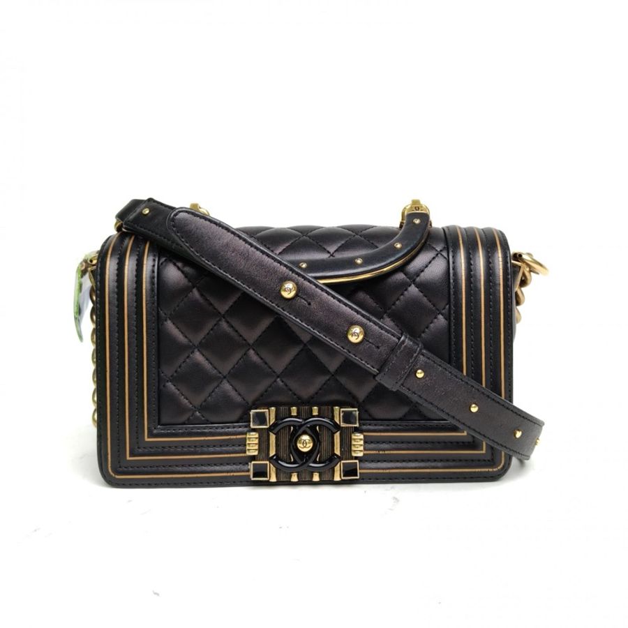 CHANEL Leboy小號黑色羊皮24開琺瑯扣金色邊皮手柄-0