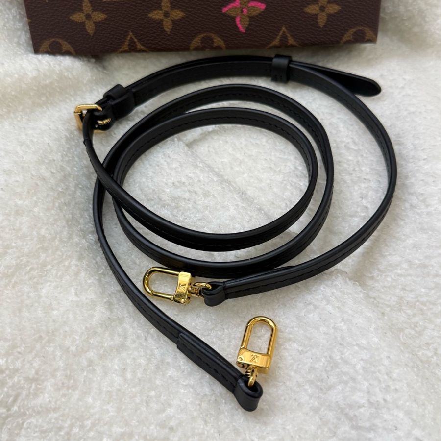 (情人節限定款💝)Lv愛心硬箱信封子母手提單肩斜背包 專櫃二十幾萬-17