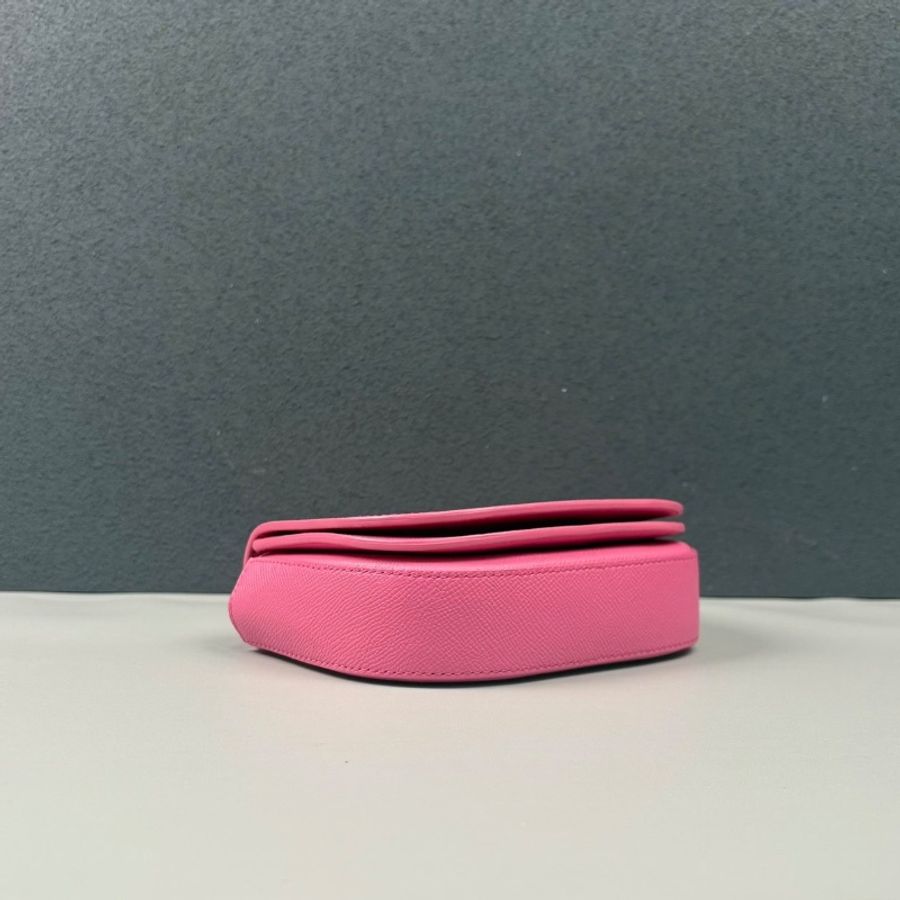 Balenciaga粉色全皮馬鞍包 18*14*4cm 98新配件塵袋-6